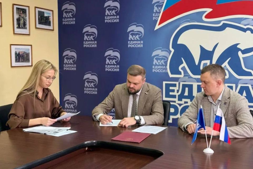 Депутат Госдумы Артём Туров подал документы для участия в предварительном голосовании Единой России