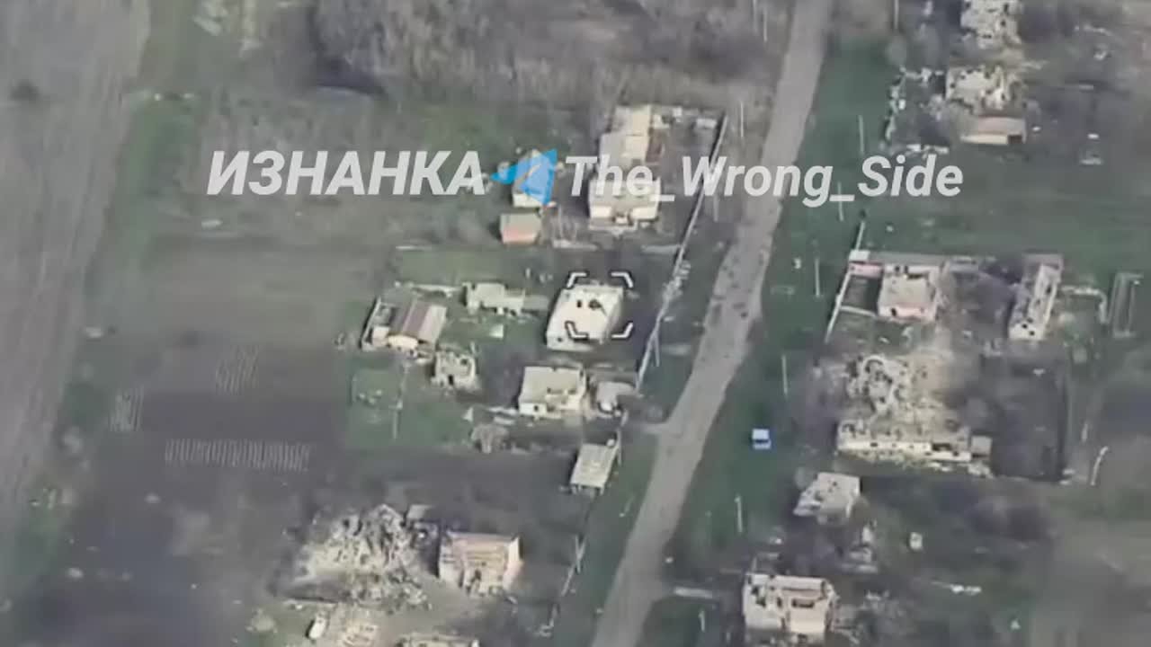 На кадрах поражение ФАБами-500 ПВД 101 обр охр ВСУ в районе н.п. Великая Шапковка Харьковской области