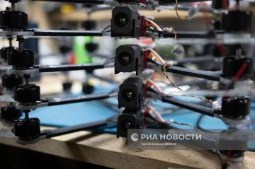 Кадры боевой работы расчётов БЛА из группы «Контора» 375-го отдельного противотанкового артиллерийского дивизиона 47-й танковой дивизии 1-й танковой армии группировки войск «Запад» в Купянском районе Харьковской области