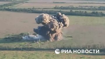 Минобороны показало, как ФАБ-500 накрывают опорники ВСУ