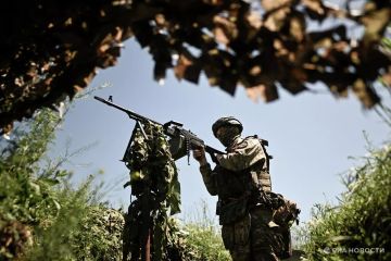 Наступление российских войск идет на всех направлениях – Герасимов