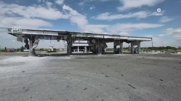«Целенаправленные атаки»: МИД Азербайджана вызвал посла России после удара по АЗС на Украине