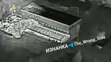 В Харьковской области, в селе Безруки, телеуправляемый беспилотник «Герань» поразил склад, где хранились боевые части к БПЛА противника