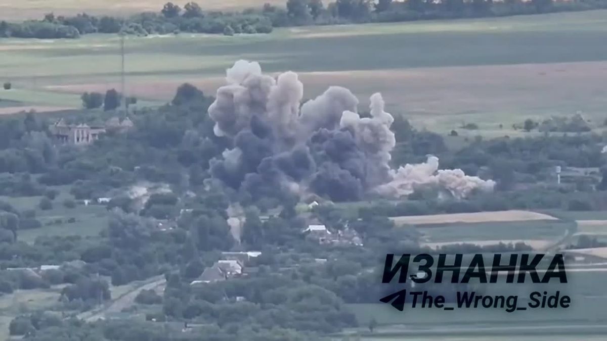 Уничтожение ПУ БпЛА 1 обр НГУ с помощью ФАБ-500 в районе н.п. Золотой Колодезь и ПВД 159 омбр ВСУ с помощью ФАБ-500 в районе н.п. Захаровка Харьковской области