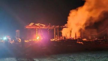 Наши выносят заправки теперь и в Одесской области — там поражено три АЗС, и по классике ещё в Харькове