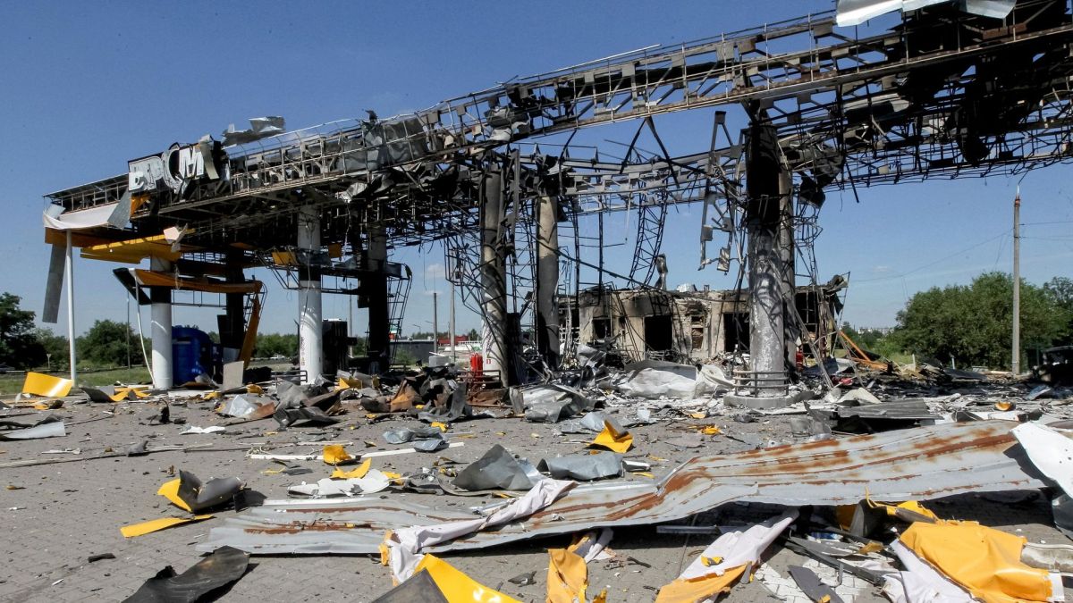 ВС РФ нанесли удар по заправке в Славянске. Новости СВО