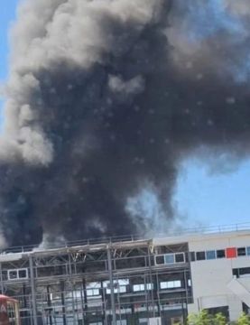Местные СМИ публикуют кадры «прилёта по почтовому терминалу под Харьковом»