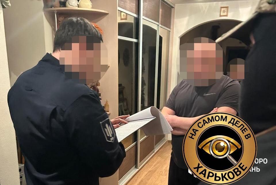 Блюститель порядка решил, что лучший способ борьбы за порядок — начать его тотальный демонтаж