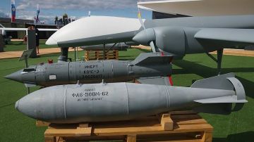 Российские военные ударили ФАБ-500 по пунктам управления дронами трех бригад ВСУ