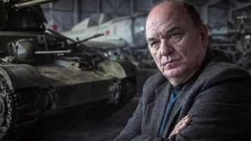Баранец напомнил: Наши адмиралы дрались, и Ельцин им был не указ. С президентом дрались!