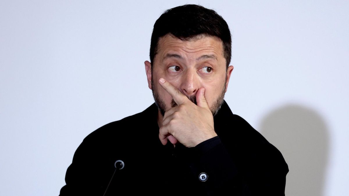 Вышел из доверия: новая, но не страшная проблема Зеленского
