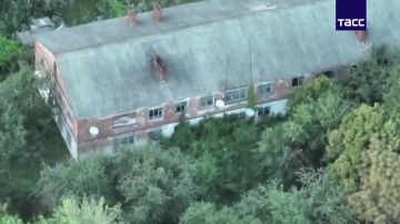 ВКС России ударили по опорному пункту и пункту дислокации бригад ВСУ в Харьковской области, а также по пункту управления БПЛА в Сумской области, сообщили в МО РФ
