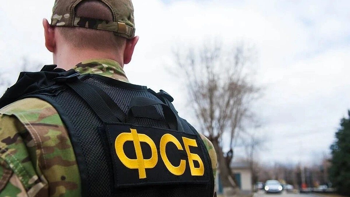 В ЛНР задержали двух мужчин, помогавших СБУ подготовить теракт против главы МВД