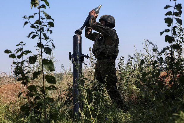 Политолог Крук: Украинские войска начинают попадать в окружение в Славянске
