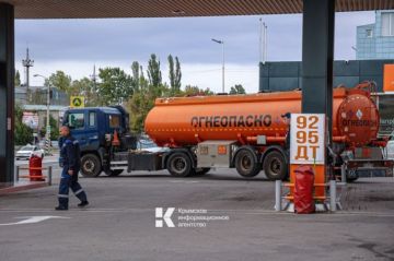 Где можно заправиться топливом по 100 рублей: список АЗС на 2 сентября