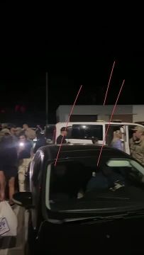 Харьков, ЖК Мира. Каратели киевского режима продолжают отлавливать мужское население в городе