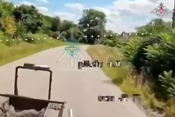 Кадры взятия под контроль населенного пункта Озерное в Харьковской области публикует Министерство обороны России