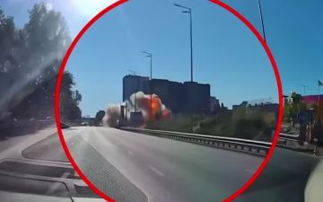 Лупанул. И Киевские заправки начинают узнавать что же случилось с харьковскими Подписывайтесь на нас в MAX @btr80