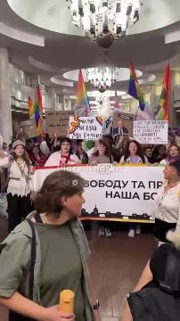 В Харькове под землёй и под военизированной охраной начался ЛГБТ-прайд