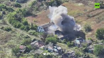 Российские Су-34 разбомбили пункты временной дислокации и управления беспилотниками ВСУ в ДНР и Харьковской области