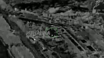Кадры поражения логистических центров реактивными БпЛА