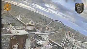 Купянск, мкр. Юбилейный, дом 5. Кадры с FPV-дрона противника