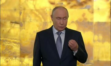 Путин выступил перед прессой на Петербургском международном форуме объединенных культур