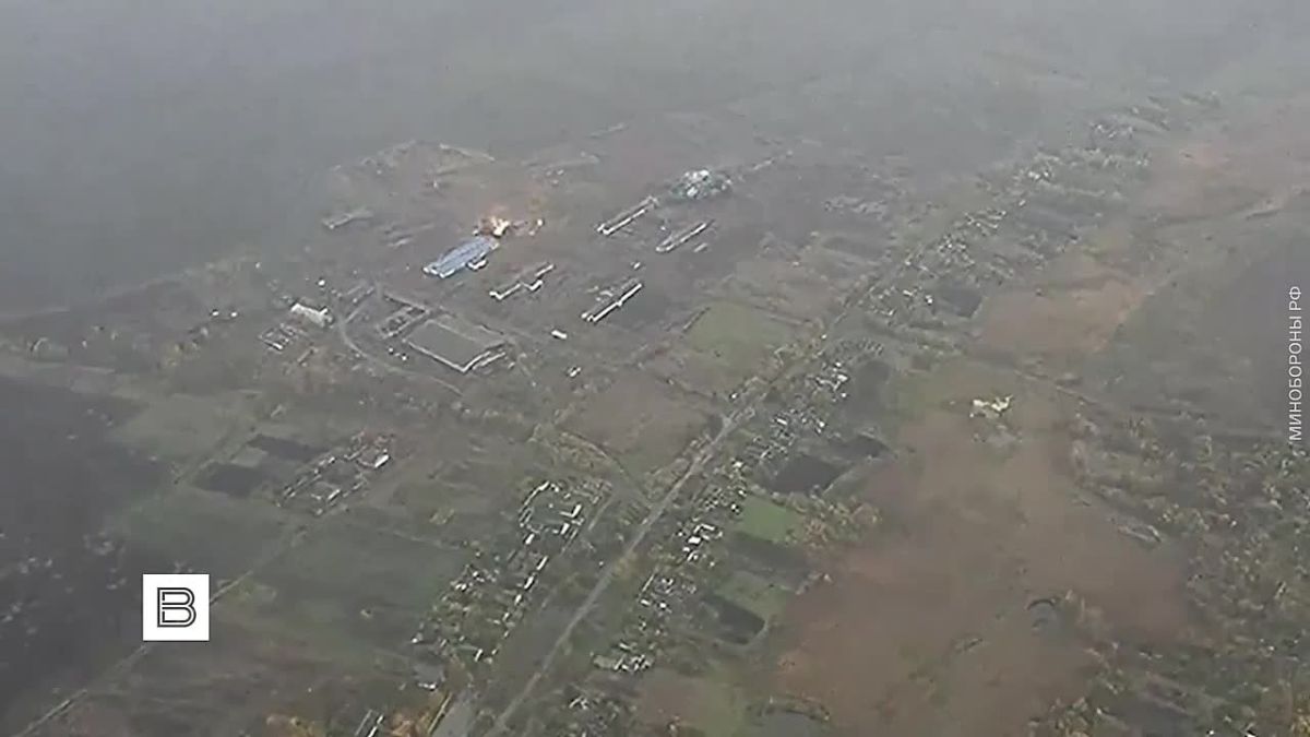 ВС РФ уничтожили авиабомбами пункт временной дислокации ВСУ в районе Гонтаровки в Харьковской области, сообщает Минобороны России